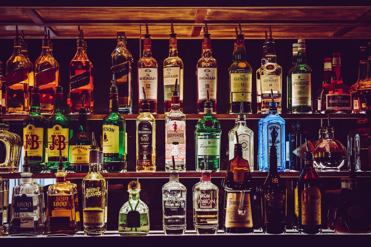 Colorful cocktails and drinks made with cream chargers and N2O dispensers