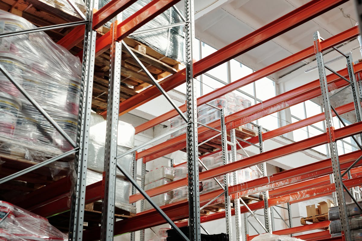 warehouse pallets wide